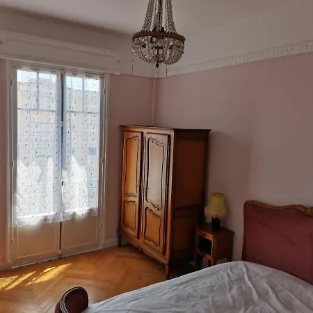 Apartment Centre Les Pins Grand Palais